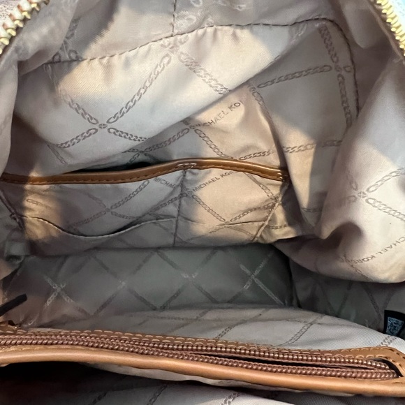 Micheal Kors medium backpack purse - Picture 8 of 11